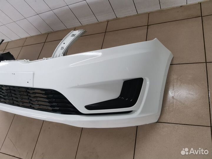 Бампер передний с решетками Kia Rio 3 11-15