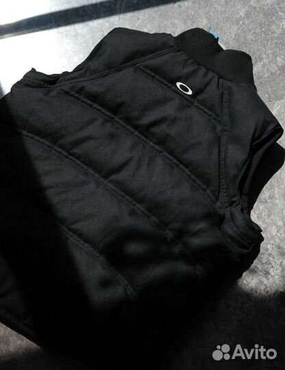 Жилетка oakley