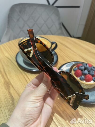 Солнцезащитные очки женские