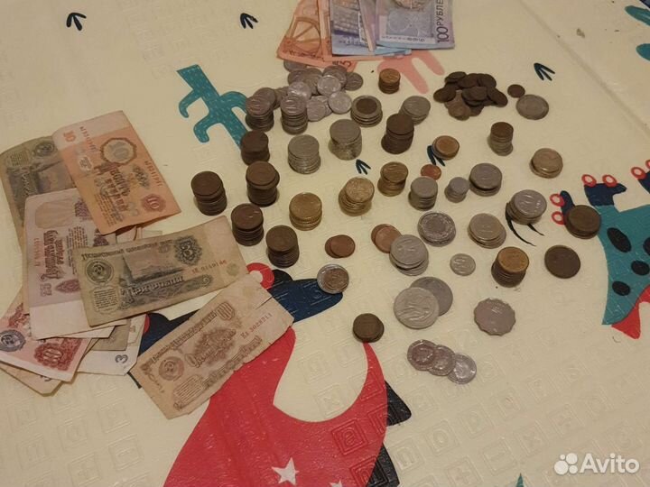 Продаю старые монеты