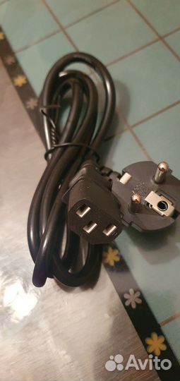 Кабель питания для компьютера