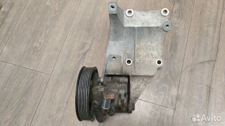Насос гидроуселителя руля Volkswagen Touareg 1 4.2