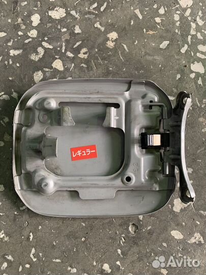 Лючок бензобака toyota corolla fielder 120