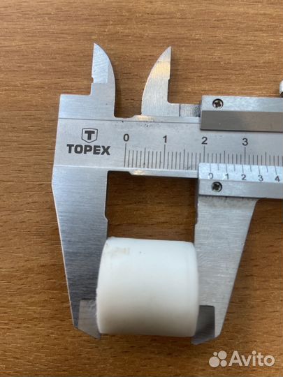 Втулка полиамидная изолирующая D 22 мм d 7 мм L 21