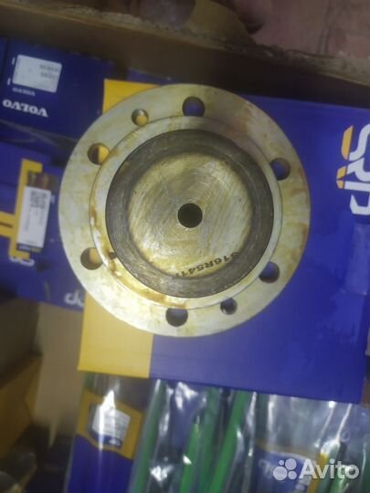 Шкворень сочленения рамы Погрузчик Volvo L45B