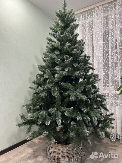 Елка искусственная