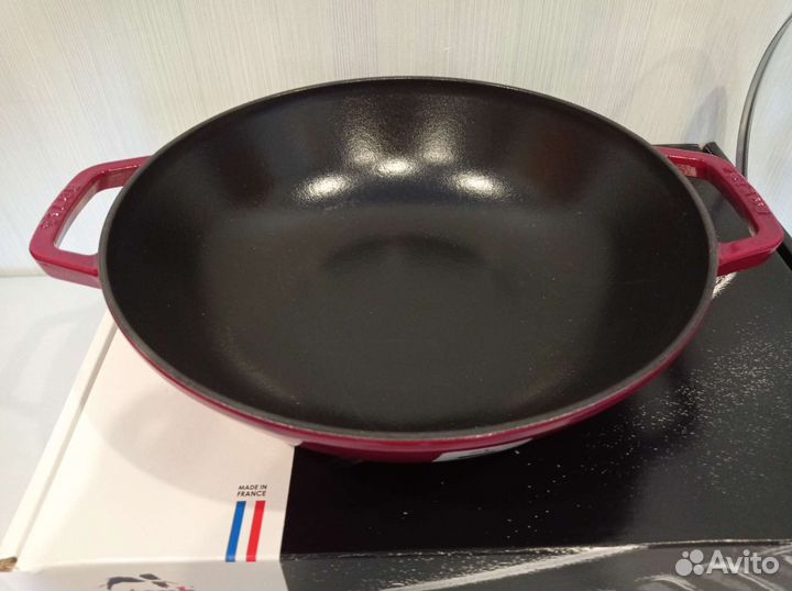 Чугунные сковороды-вок, 4,4 литра, 30 см, Staub
