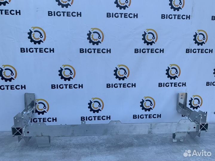 Передняя панель Mercedes W246 A2466200019