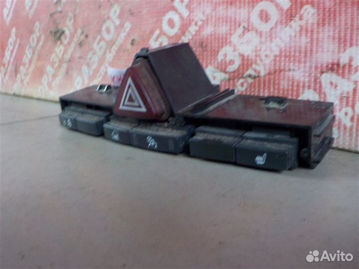 Блок кнопок аварийной сигнализации Opel Corsa-D