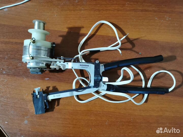 Вакуумный оловоотсос Siemens V26898B20 в коллекцию