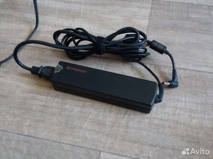 Корзина с запчастями