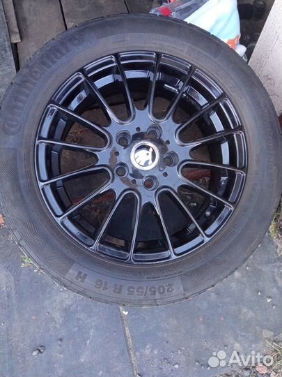 Летняя резина с дисками r16,на Skoda Octavia A 5