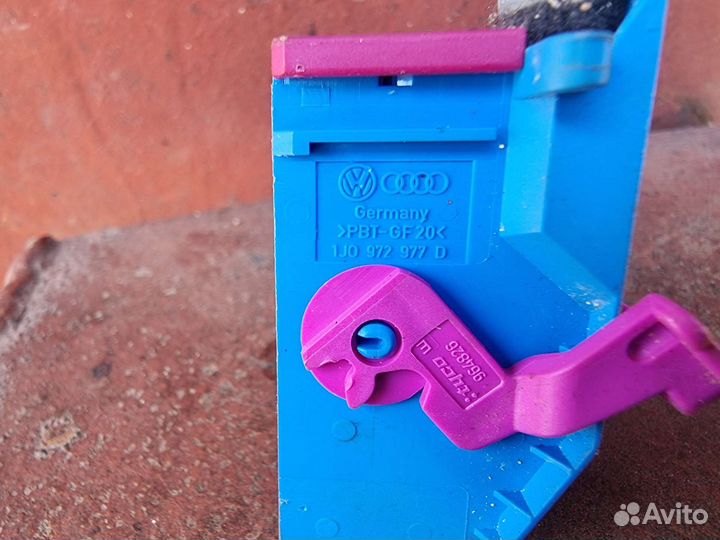 Разъём приборной панели Vag 1J0972977D