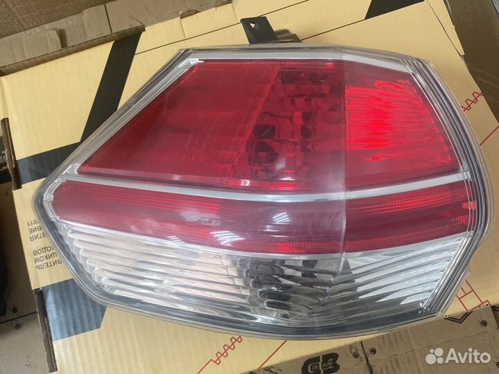 Фонарь задний левый x-trail t32