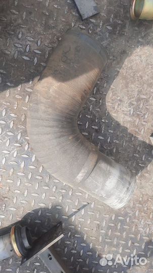 Патрубок воздушного охлаждения Hitachi ZX650