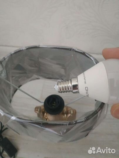 Лампа настольная прикроватная