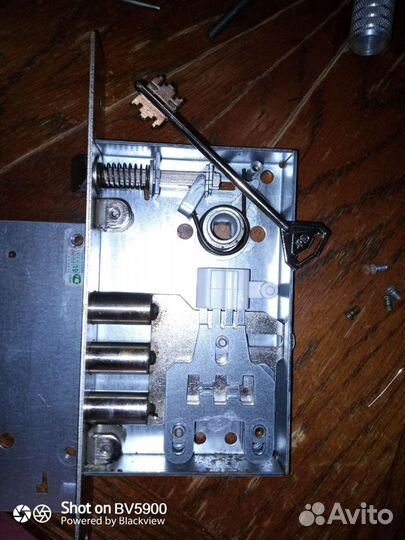 Замок.ключи.открыть дверь.замена замка