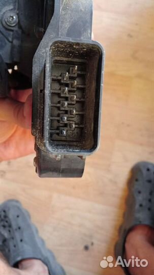 Замок двери правый Ford Focus 2 1.8 купе