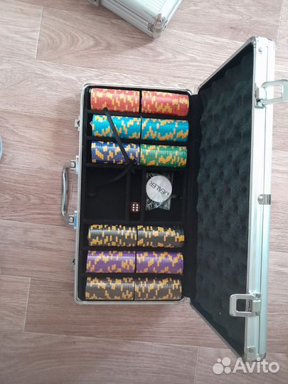 Набор для покера 300 фишек