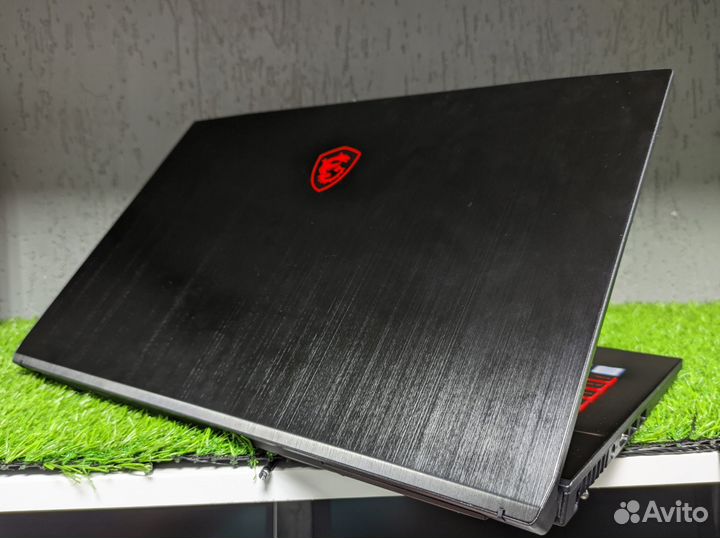 Игровой MSI asus 17.3