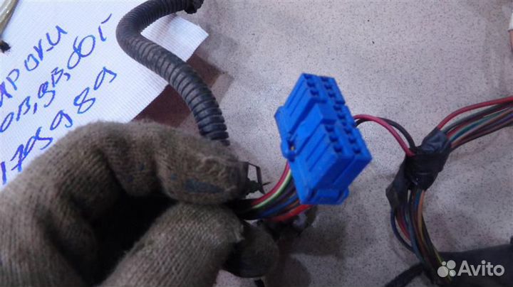 Проводка двери багажника Jeep Cherokee KJ 2001-20