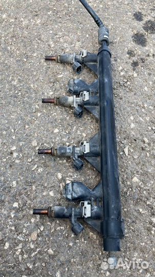 Топливная рейка Peugeot 308 EP6