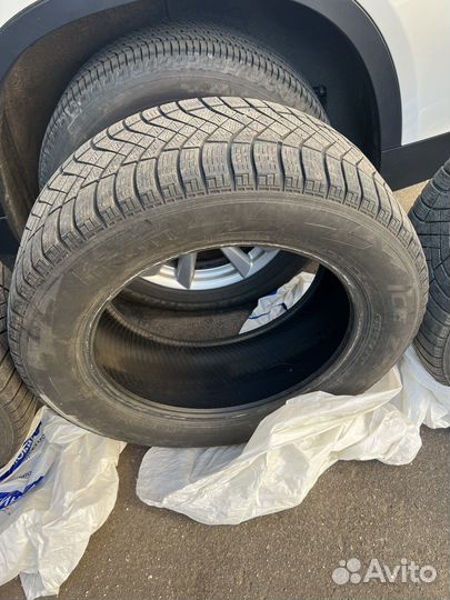 Pirelli Ice Zero FR 255/55 R18 H