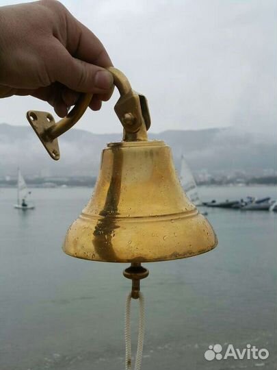Корабельная рында колокол морской штурвал