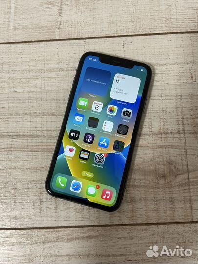 iPhone 11, 64 ГБ