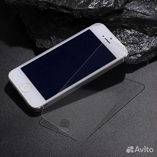 Чехлы на iPhone 5/5s/se/6/6s; Защитное стекло