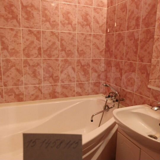 1-к. квартира, 42 м², 1/5 эт.