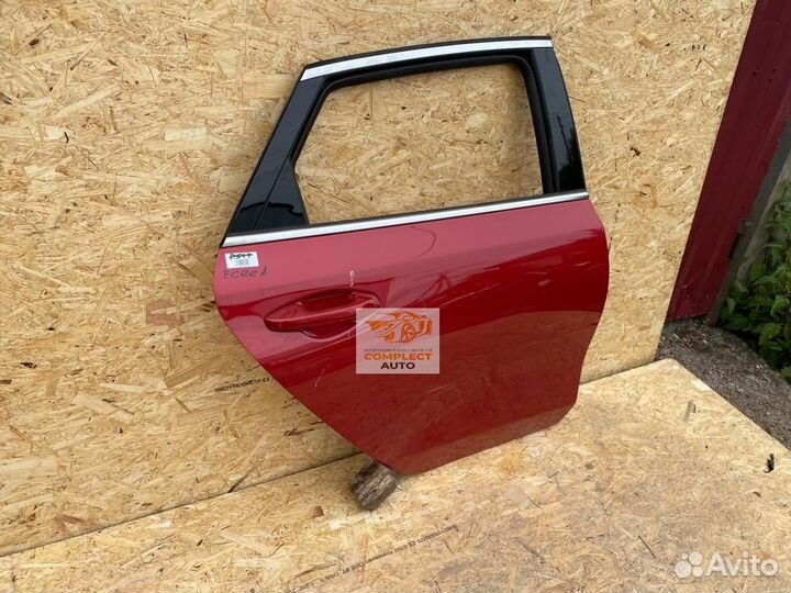 Дверь задняя правая Kia Proceed (2018-2021)