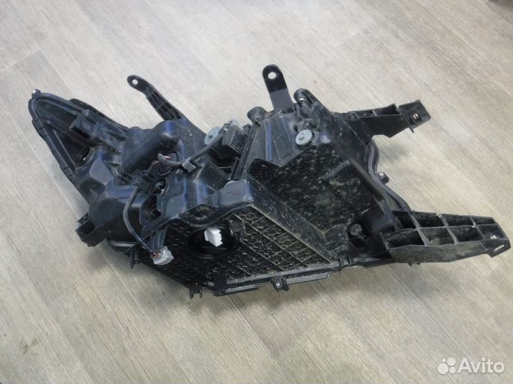 Фара левая №19 Toyota Land Cruiser Prado 150 2019