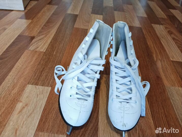 Коньки фигурные