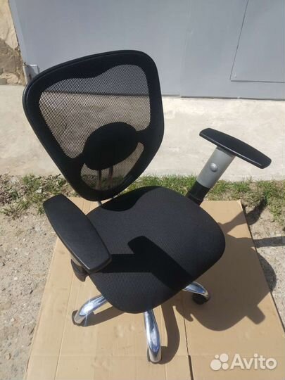 Компьютерное кресло