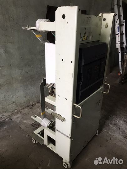 Выключатель вакуумный