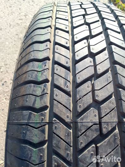 Yokohama Geolandar G033 215/70 R16