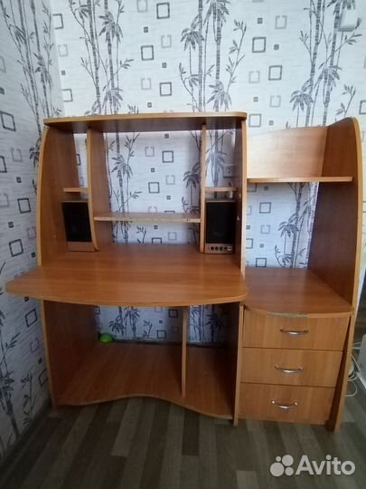 Компьютерный стол