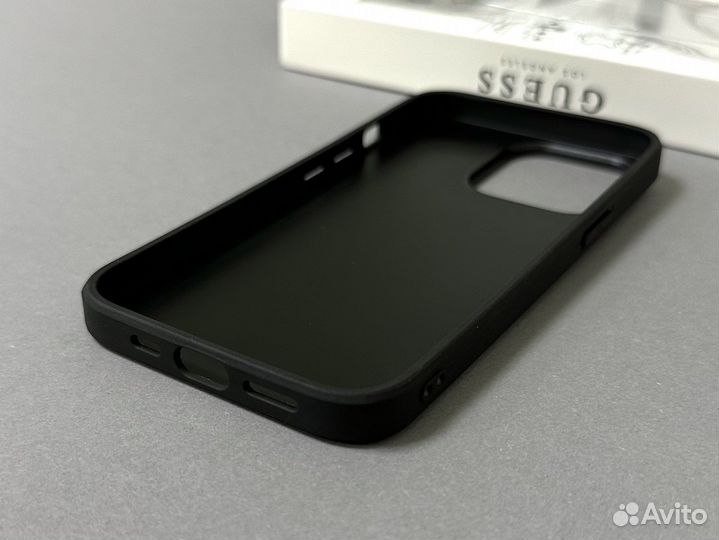 Чехол на iPhone 13 Pro Guess