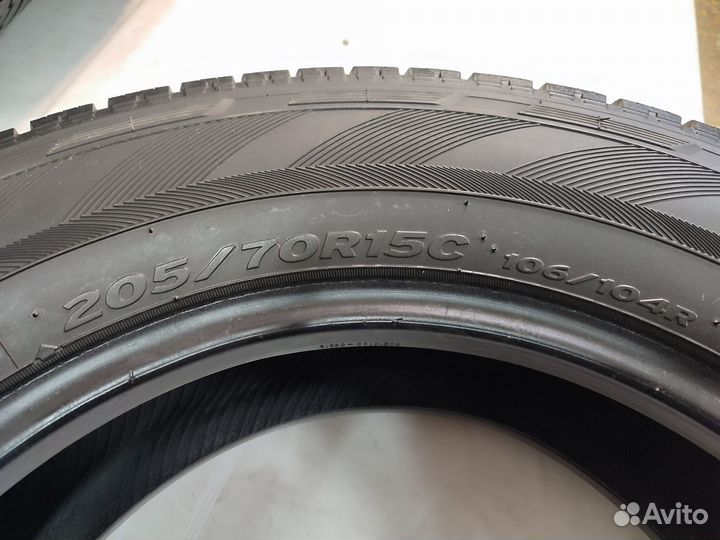 Hankook Winter RW06 205/70 R15C 106R