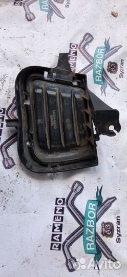 Заглушка противотуманной фары Toyota Aqua NHP10