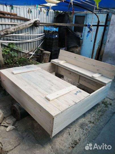 Детская песочница с крышкой