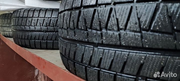 Bridgestone Blizzak Revo GZ 215/55 R16