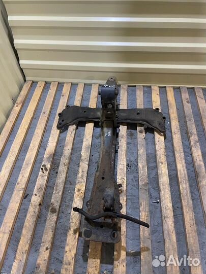 Балка подмоторная Ниссан Примера P12