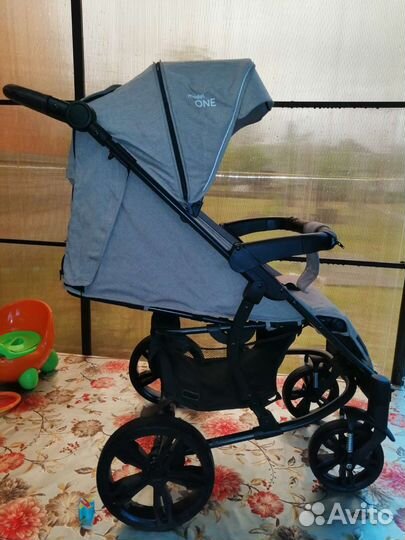 Прогулочная коляска bubago one