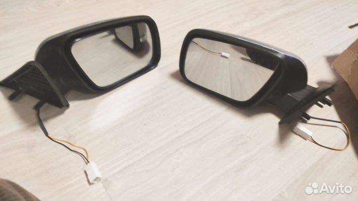 Зеркало заднего вида