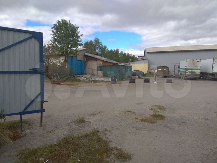 Комплекс зданий, 700 м²