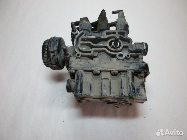 Кран уровня пола главный MAN TGA