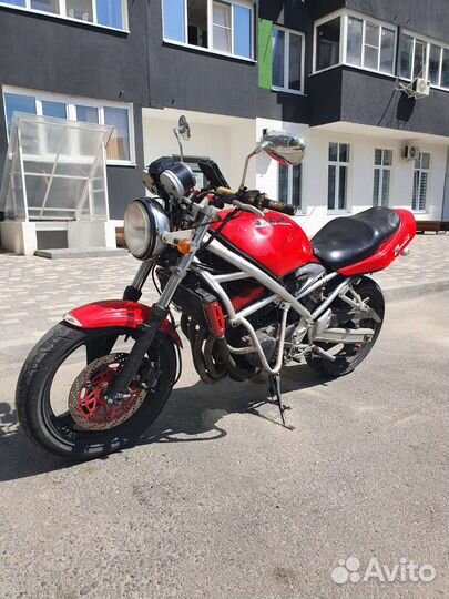 Suzuki gsf-250 Bandit 2-поколение красноголовый