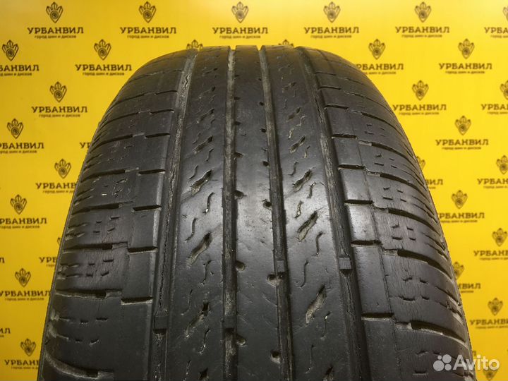 Nexen Roadian 571 235/65 R17 104T